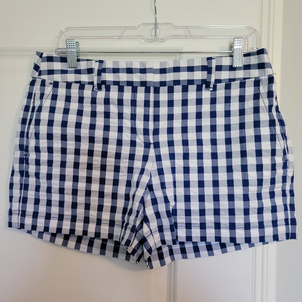 Loft size 4, 4 inch shorts in blue/white plaid with pockets